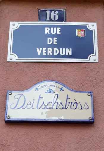 Fig. 9 : Plaque de rue à Sarreguemines.
