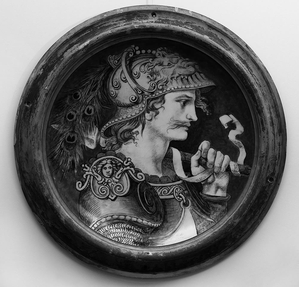 Figure 6 : Théodore Deck, François-Émile Ehrmann, Plat, 1869
